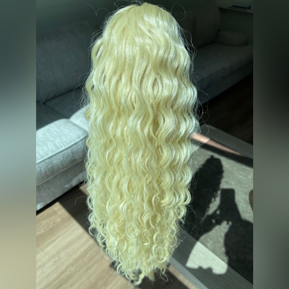 Blond Ponytail extension /Heat friendly 377 ‘f /Soft& versatile/Curl retention - Picture 1 of 4